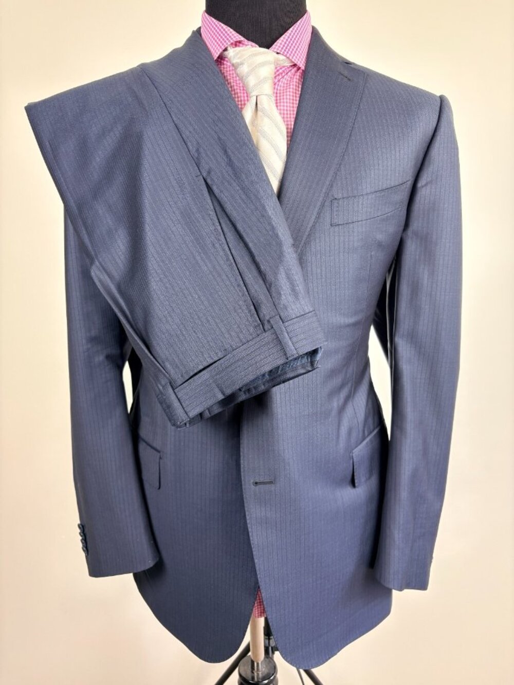 RECENT Ermenegildo ZEGNA Modern 2-Button Navy Pinstriped Suit 44 L e54